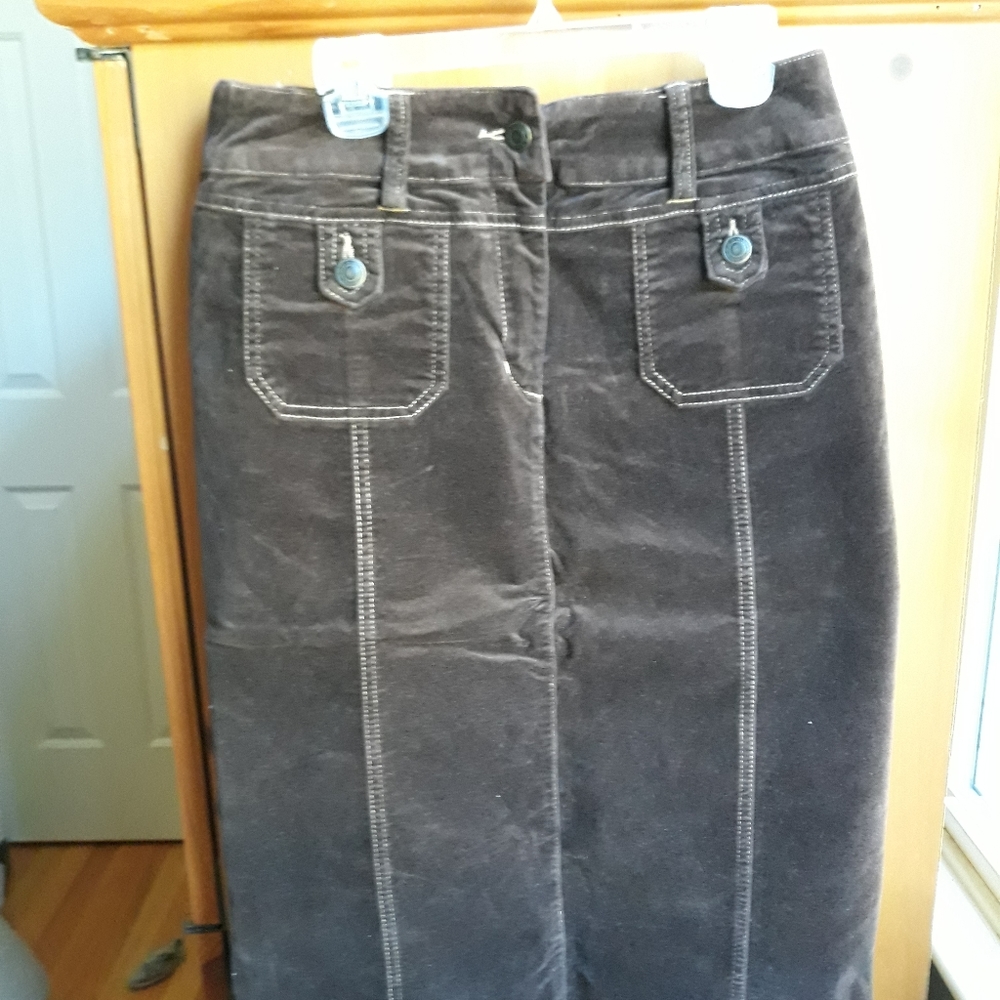 Brown pencil skirt